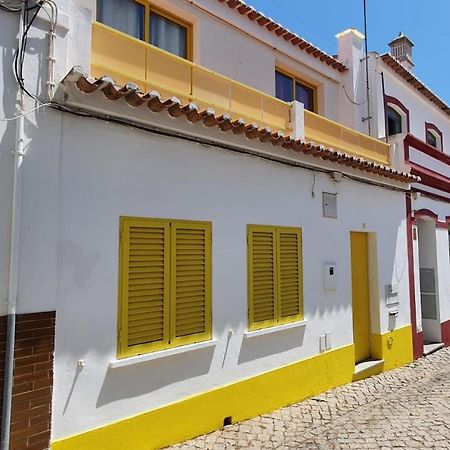 Lovelystay - Yellow Submarine House Lagos Exterior foto