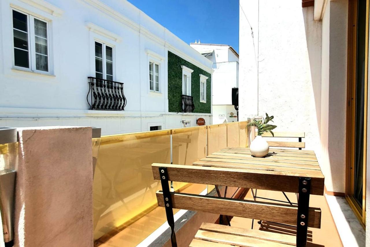 Lovelystay - Yellow Submarine House Lagos Exterior foto