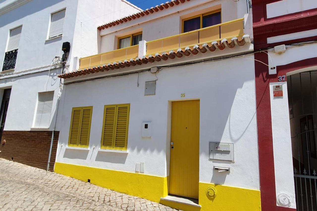 Lovelystay - Yellow Submarine House Lagos Exterior foto